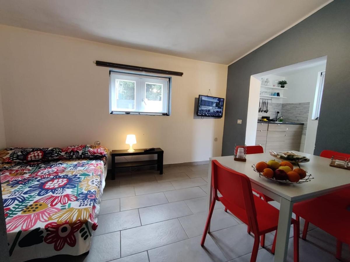 Pool Seaside Relais - Ville Ninfea, Marea, Rosa E Cassiopea 冯塔尼比安奇 外观 照片