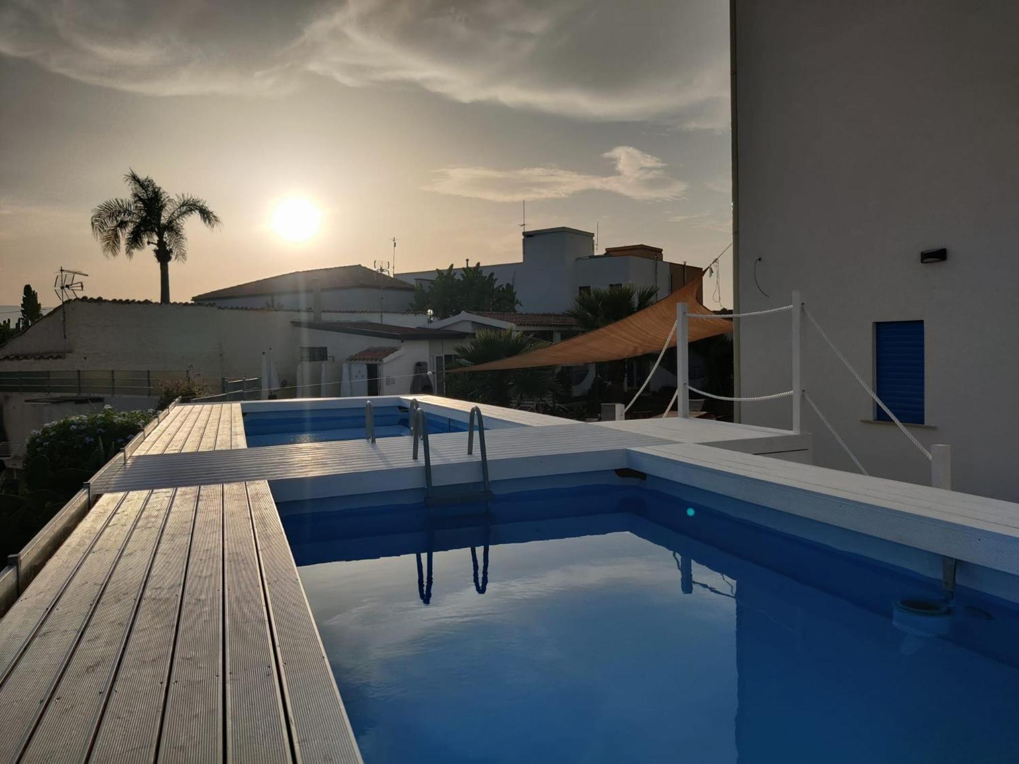 Pool Seaside Relais - Ville Ninfea, Marea, Rosa E Cassiopea 冯塔尼比安奇 外观 照片